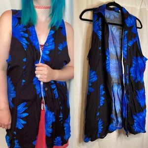 💙Vintage blue and black flower vest💙
